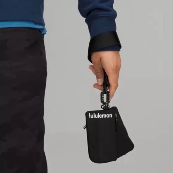 NEW LULULEMON Dual Pouch Wristlet - Picture 5 of 16